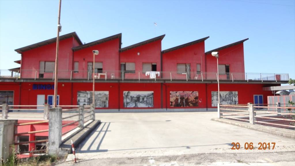 negozio in affitto a Chieti