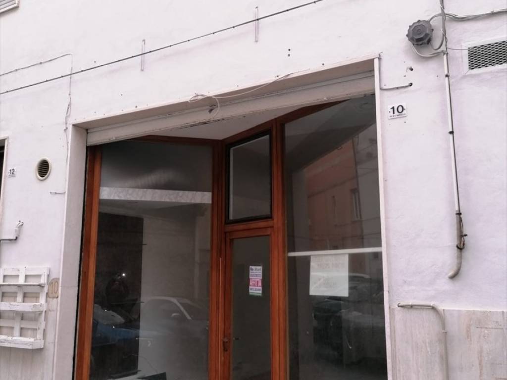 negozio in affitto a Chieti