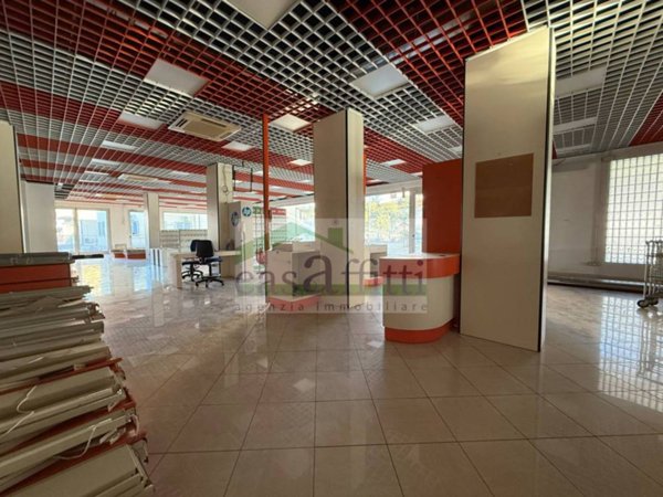 locale commerciale in affitto a Chieti