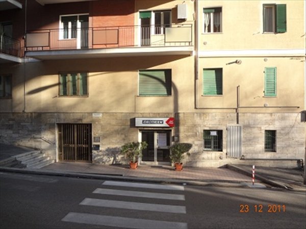 locale commerciale in affitto a Chieti