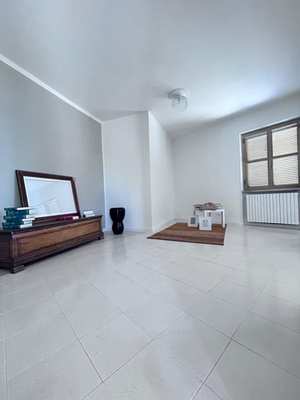 ufficio in affitto a Chieti in zona Tricalle