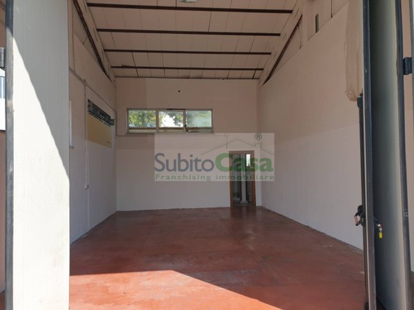 locale di sgombero in affitto a Chieti in zona Chieti Scalo