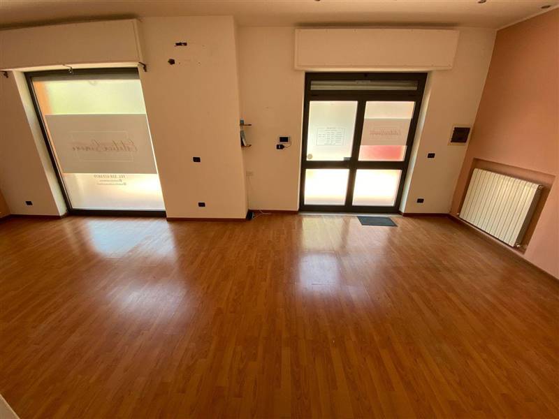 locale commerciale in affitto a Chieti in zona Viale Amendola
