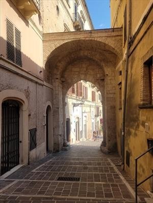 locale commerciale in affitto a Chieti in zona Centro Città