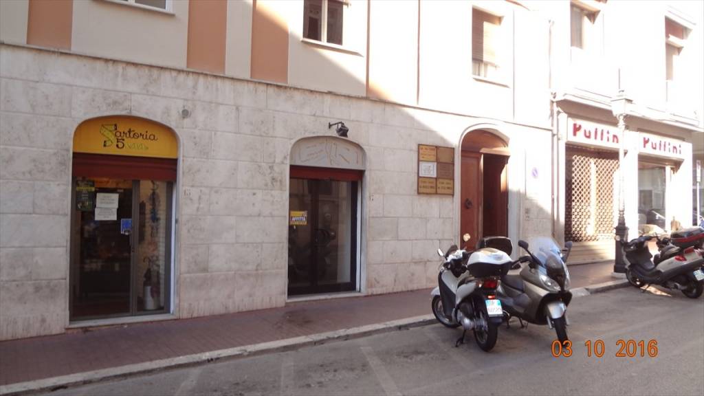 negozio in affitto a Chieti in zona San Nicola