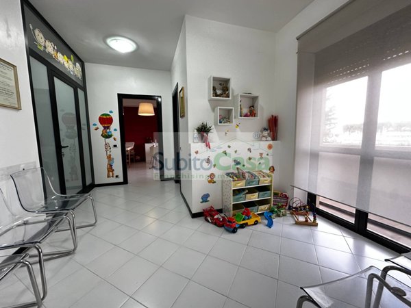 ufficio in affitto a Chieti in zona Chieti Scalo
