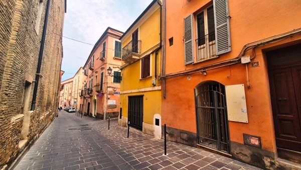 locale commerciale in affitto a Chieti in zona Centro Città