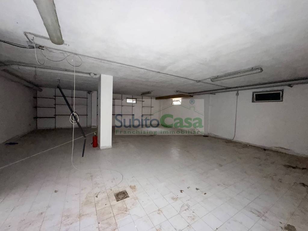 box auto in affitto a Chieti in zona Chieti Scalo