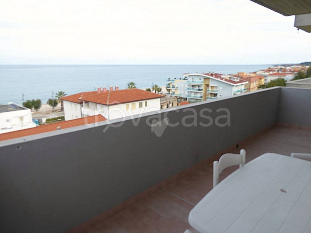 appartamento in affitto a Fossacesia