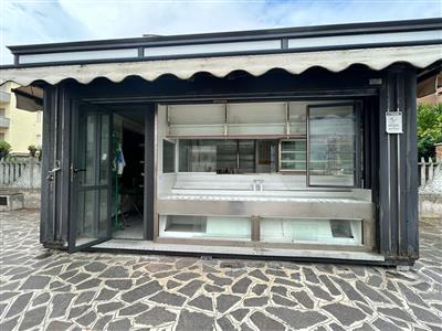 locale commerciale in affitto a Francavilla al Mare