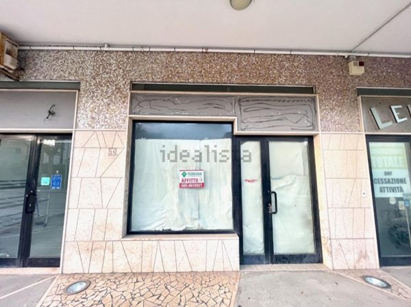 negozio in affitto a Francavilla al Mare