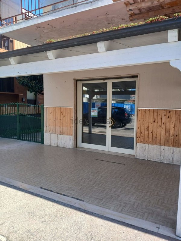 locale commerciale in affitto a Francavilla al Mare