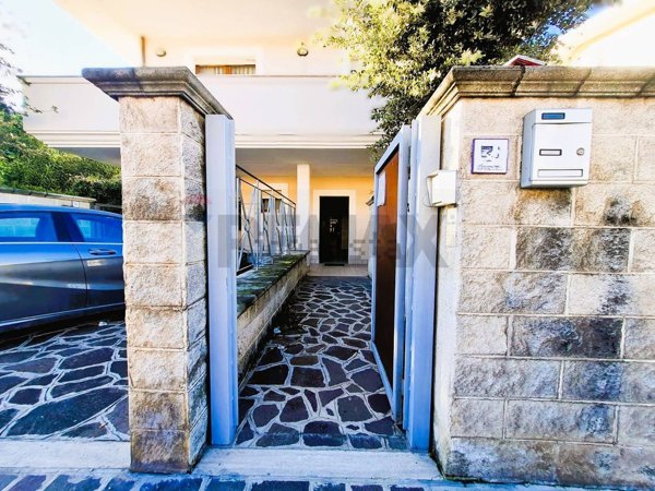 locale commerciale in affitto a Francavilla al Mare