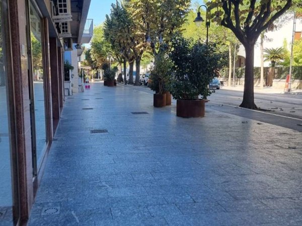negozio in affitto a Francavilla al Mare