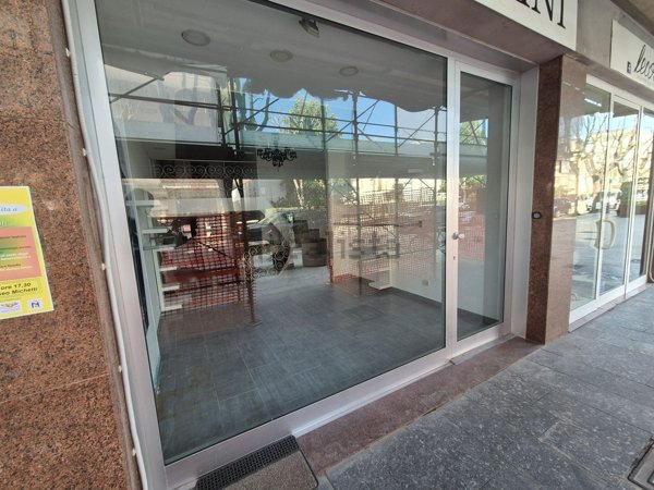 locale commerciale in affitto a Francavilla al Mare
