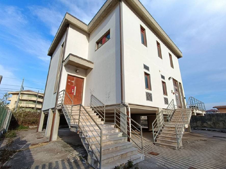 locale commerciale in affitto a Francavilla al Mare