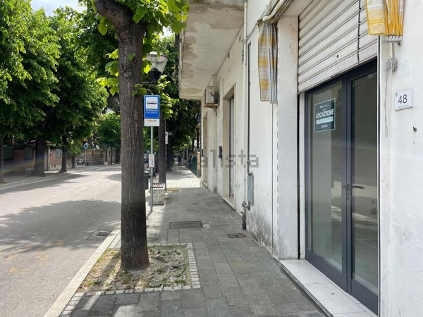 locale commerciale in affitto a Francavilla al Mare