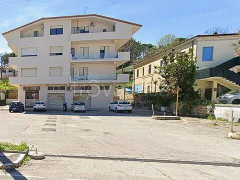 negozio in affitto a Francavilla al Mare in zona Piane