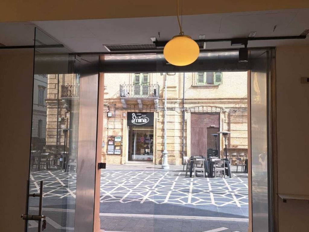 negozio in affitto a Lanciano