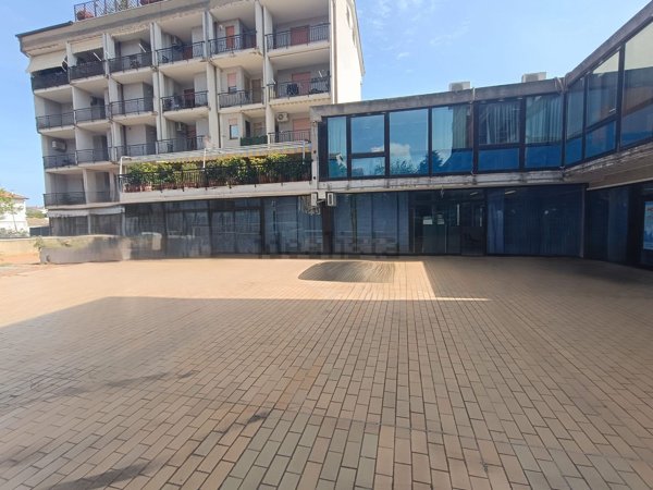 locale commerciale in affitto a Lanciano