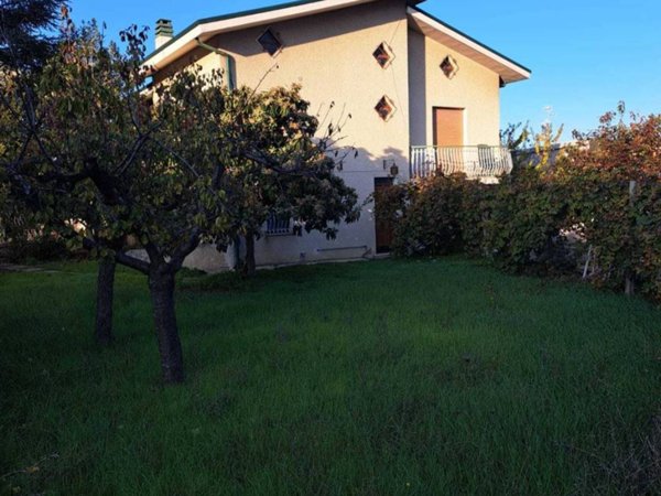 casa indipendente in affitto a Lanciano in zona Marcianese