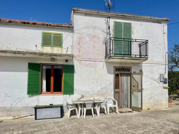 casa indipendente in affitto a Lanciano in zona Rizzacorno