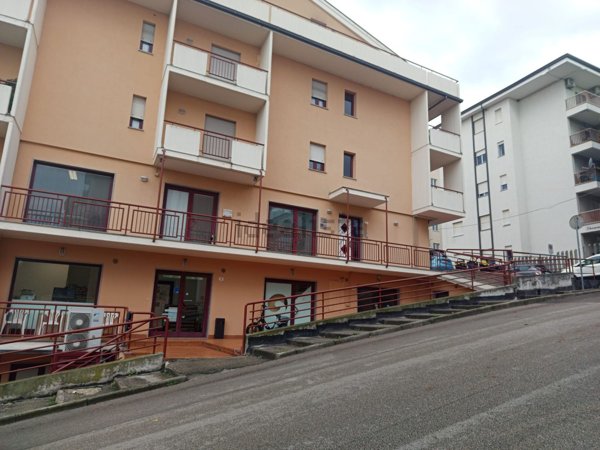 locale commerciale in affitto a Lanciano