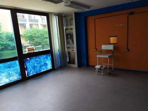 locale commerciale in affitto a Lanciano