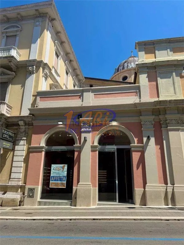 locale commerciale in affitto a Lanciano