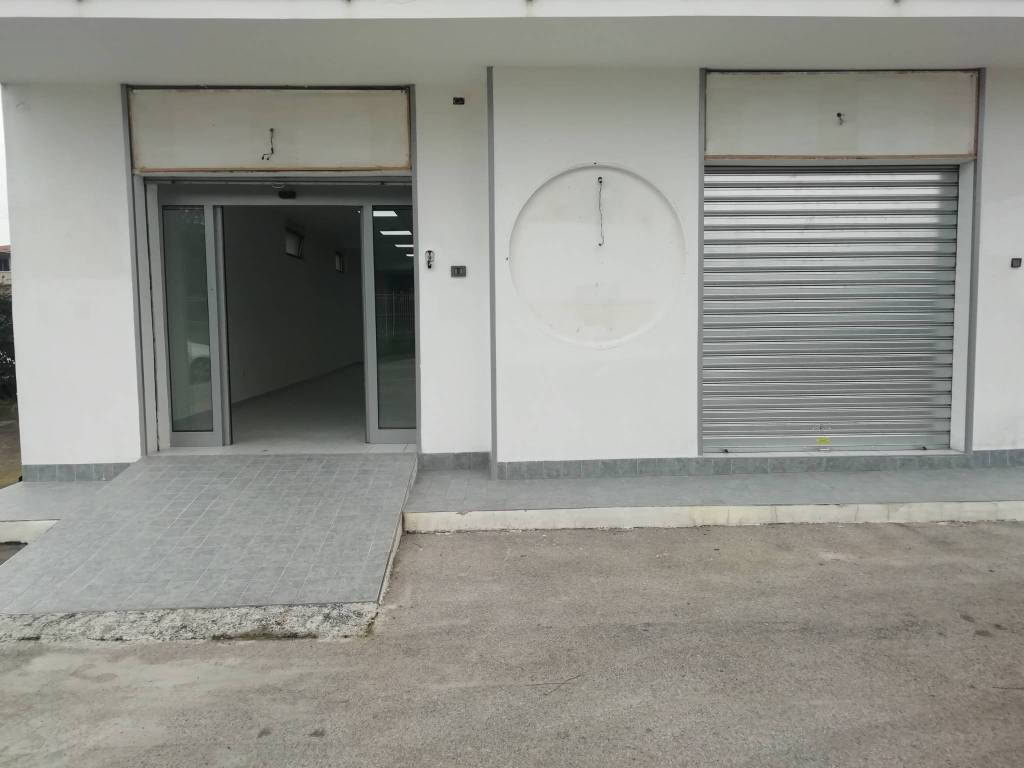 negozio in affitto a Lanciano in zona Villa Martelli