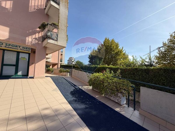 locale commerciale in affitto a Lanciano