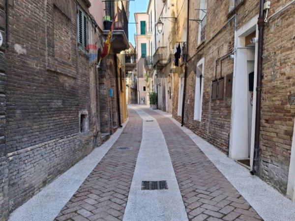 locale commerciale in affitto a Lanciano