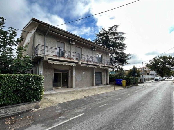 negozio in affitto a Lanciano in zona Santa Croce