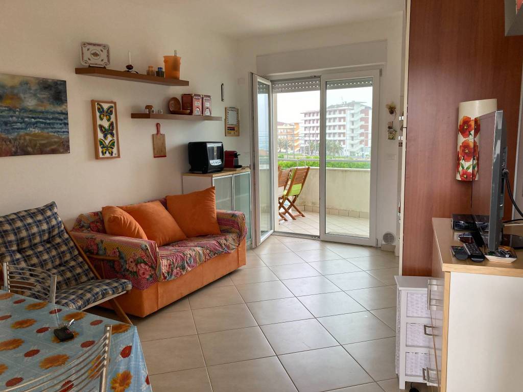 appartamento in affitto ad Ortona in zona Lido Riccio