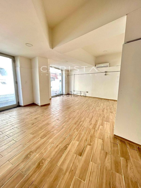 locale commerciale in affitto ad Ortona