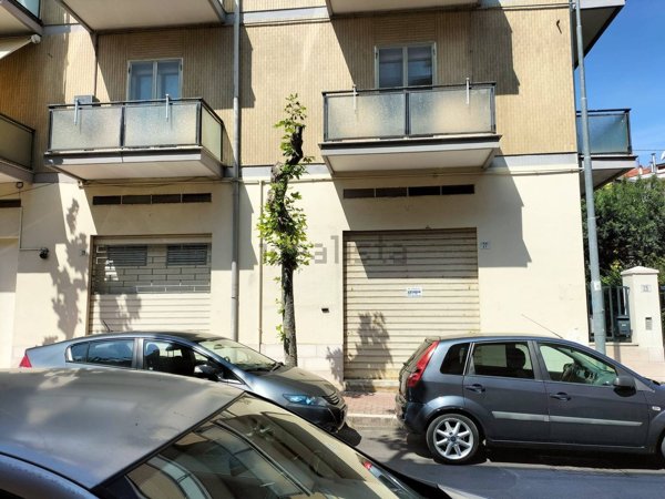 locale commerciale in affitto ad Ortona