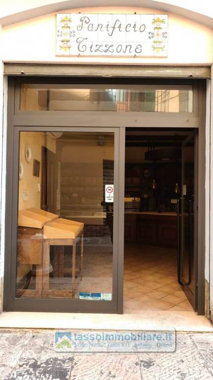 negozio in affitto ad Ortona