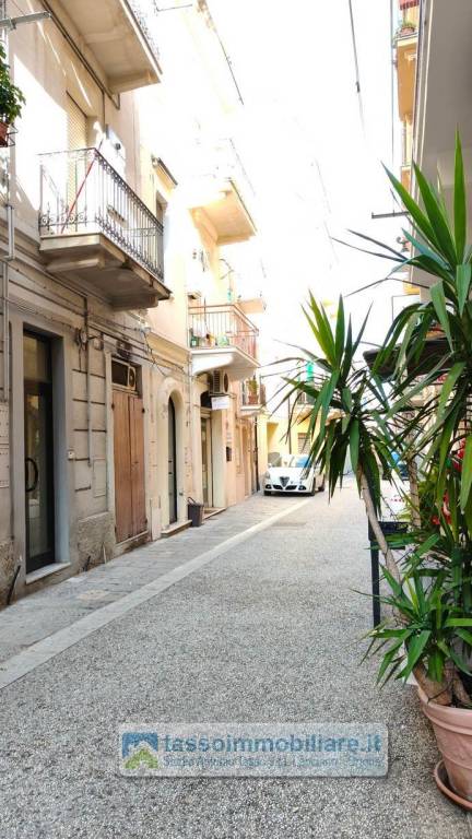 negozio in affitto ad Ortona