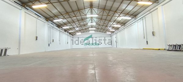 capannone in affitto ad Ortona