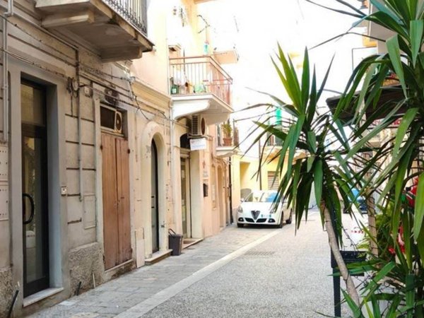 negozio in affitto ad Ortona