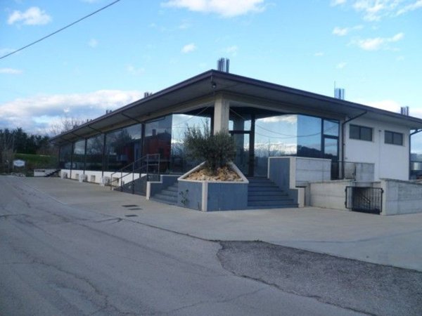 locale commerciale in affitto a Perano in zona Fontolfi