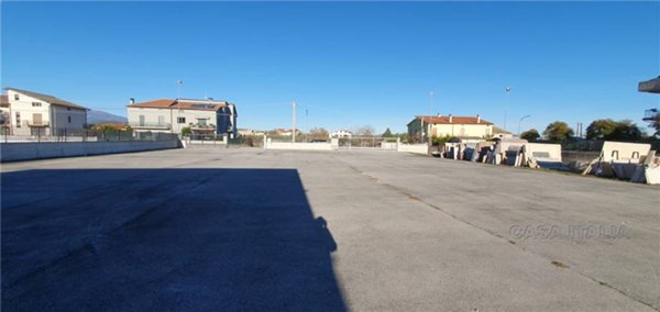 locale commerciale in affitto a Perano in zona Tramozzini.