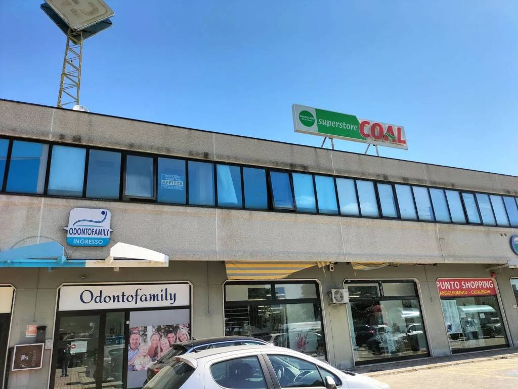 negozio in affitto a Rocca San Giovanni in zona Santa Calcagna