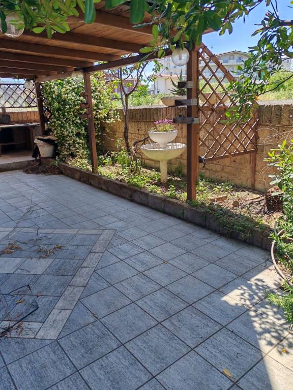 casa indipendente in affitto a San Giovanni Teatino in zona Sambuceto