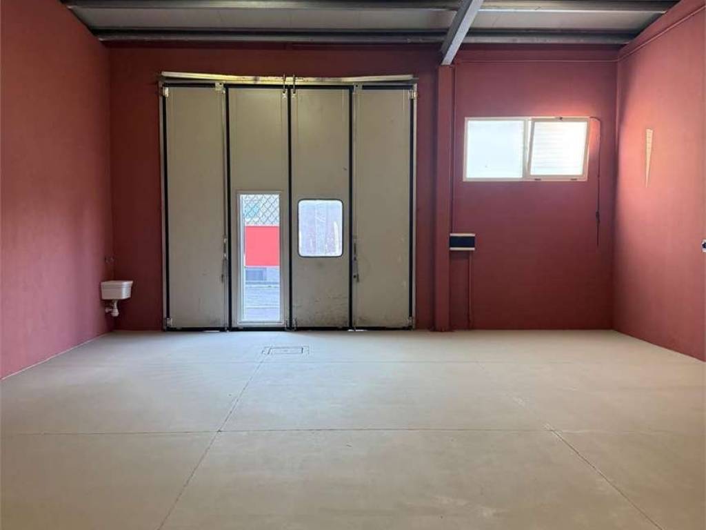 locale commerciale in affitto a San Giovanni Teatino