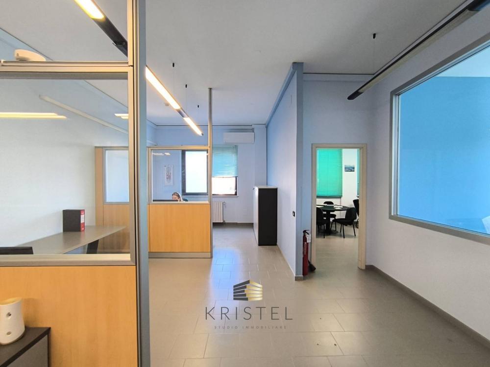 ufficio in affitto a San Giovanni Teatino in zona Sambuceto