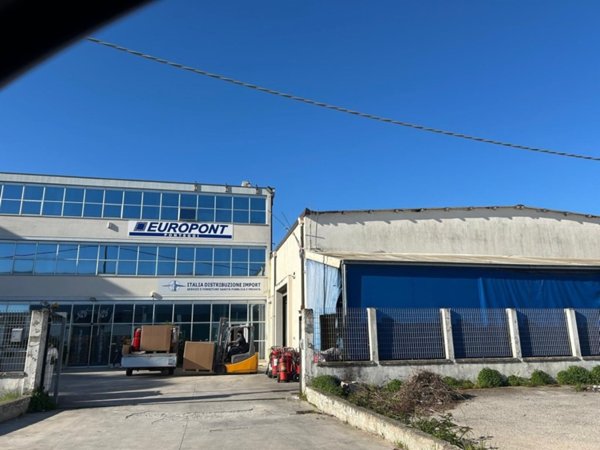 ufficio in affitto a San Giovanni Teatino in zona Sambuceto