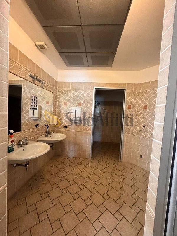 locale commerciale in affitto a San Giovanni Teatino in zona Sambuceto