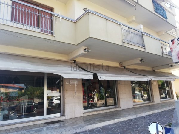 locale commerciale in affitto a San Giovanni Teatino