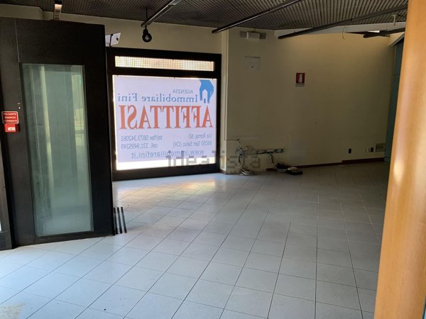 locale commerciale in affitto a San Salvo